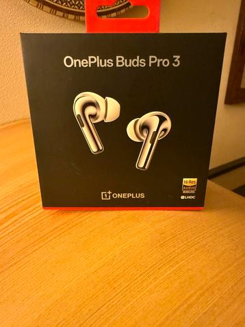 Nieuwe Oneplus Buds Pro 3 Lunar Radiance beschikbaar voor biedingen