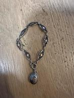 Kleine armband, Ophalen