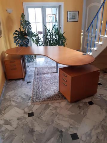 praktisch bureau