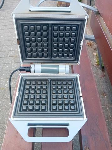 Tefal wafelijzer als nieuw met een vermogen van 1200 Watt. H beschikbaar voor biedingen