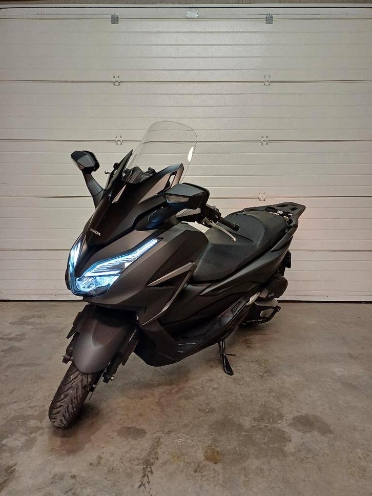 Honda Forza 125 Scooter, Motoren, Motoren | Honda, Particulier, Scooter, 11 kW of minder, 1 cilinder, ABS, Handvatverwarming, LED Verlichting