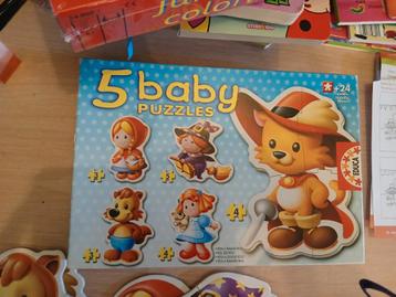 5 baby puzzels beschikbaar voor biedingen