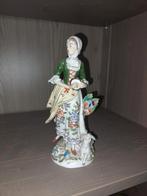 Figurine de Sitzendorf en porcelaine allemande, Enlèvement