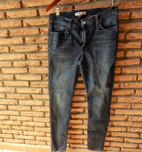 (3)- jeans femme t.38 bleu - tommy jeans - neuf, Kleding | Dames, Spijkerbroeken en Jeans, Nieuw, W30 - W32 (confectie 38/40)