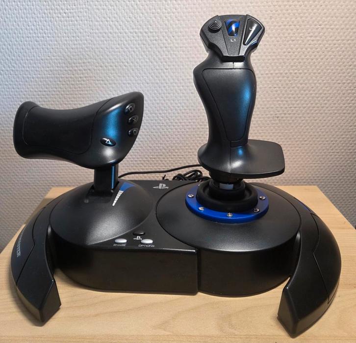 Thrustmaster T.Flight Hotas 4 joystick., Computers en Software, Joysticks, Zo goed als nieuw, Ophalen of Verzenden