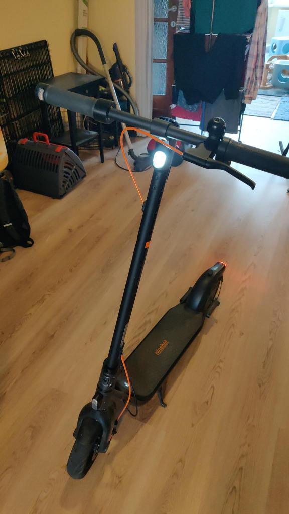 Segway Ninebot F2 Plus elektrische scooter, Fietsen en Brommers, Steps, Gebruikt, Elektrische step (E-scooter), Ophalen