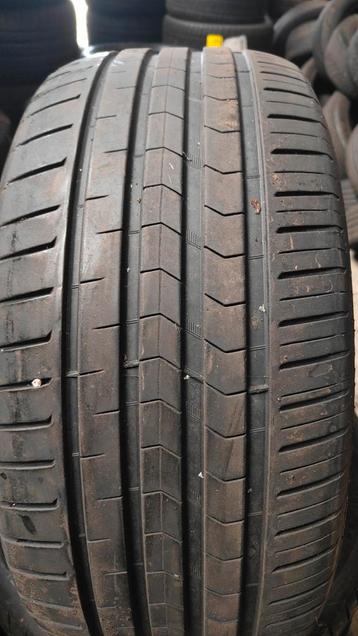 245/45r18 100v Vredestein 45€ per stuk met montage 245/45 r1 beschikbaar voor biedingen