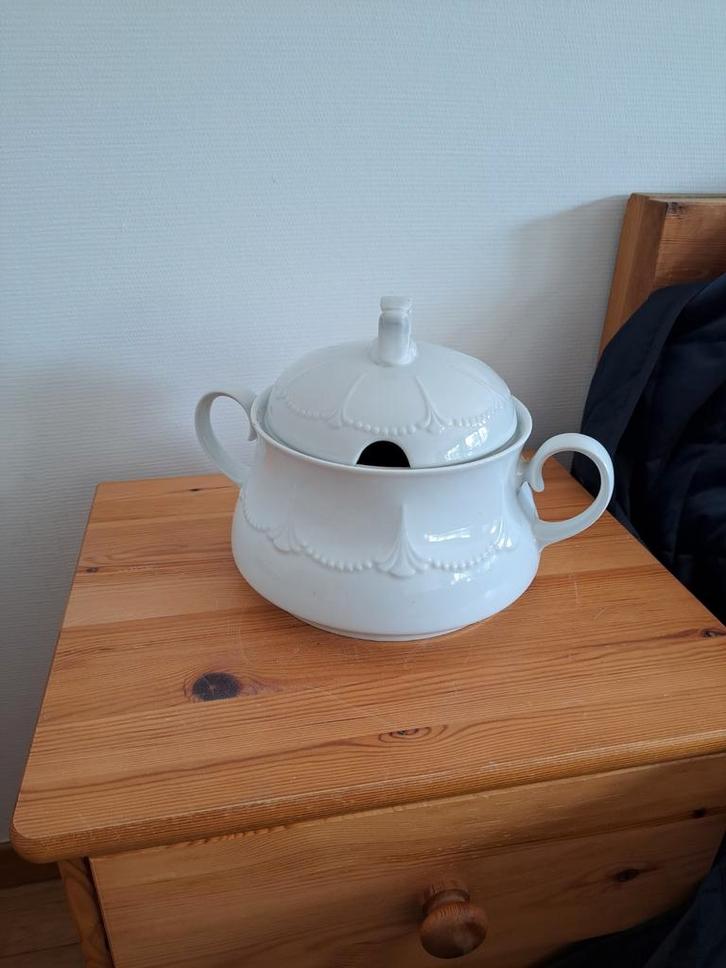Mooie en grote soepterrine, Antiek en Kunst, Antiek | Servies los, Ophalen