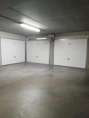 Te koop Nieuwpoort Bad , Gigantische grote garage van 45m2.  beschikbaar voor biedingen