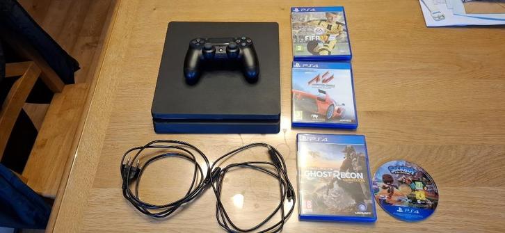 Playstation 4 slim 500Go + 4 jeux, Games en Spelcomputers, Spelcomputers | Sony PlayStation 4, Gebruikt, Slim, 500 GB, Met 1 controller