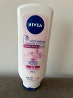 Nieuw Nivea body lotion beauty glow 2 in 1 250ml, Ophalen of Verzenden, Nieuw, Bodylotion, Crème of Olie