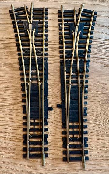 Paar schakelaars Fleischmann 6048 (R & L) beschikbaar voor biedingen