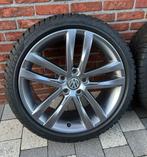 VW GOLF 7/8 SALVADOR WINTERSET - 225/40/R18, Ophalen, 18 inch, Gebruikt, Banden en Velgen