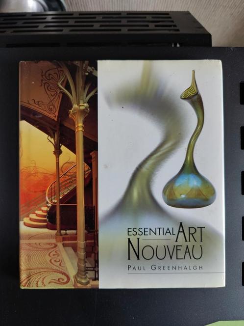 Essential Art Nouveau Paul Greenhalgh, Boeken, Kunst en Cultuur | Architectuur, Gelezen, Ophalen of Verzenden
