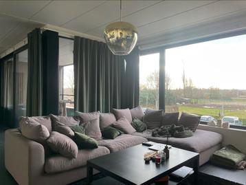 Hoekzetel natuurtint beschikbaar voor biedingen