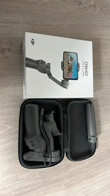 DJI Osmo Mobile 3 parfait état 