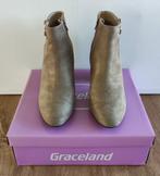 Enkellaarzen Graceland met Blokhak mt 40, Beige, Lage of Enkellaarzen, Nieuw, Ophalen of Verzenden