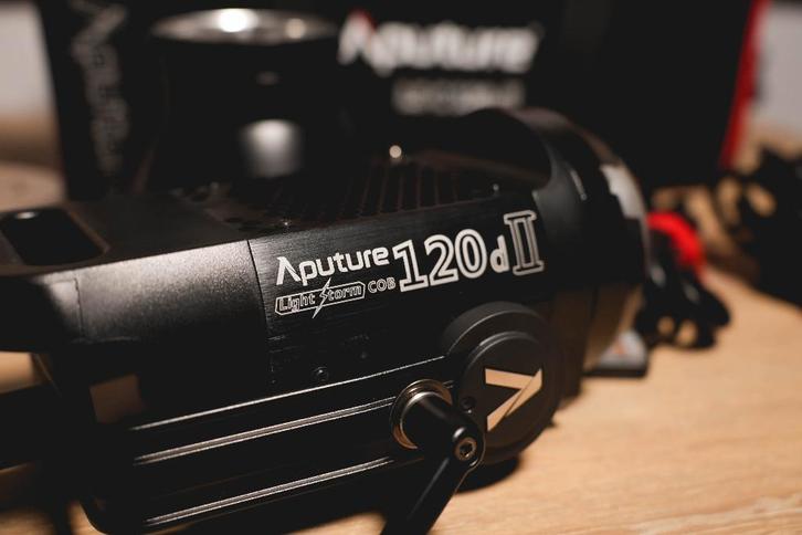 Aputure Light Storm LS 120D II - Nieuwstaat, Audio, Tv en Foto, Fotografie | Fotostudio en Toebehoren, Zo goed als nieuw, Lamp of Flitsset