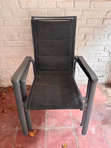 Tuin zetel beschikbaar voor biedingen