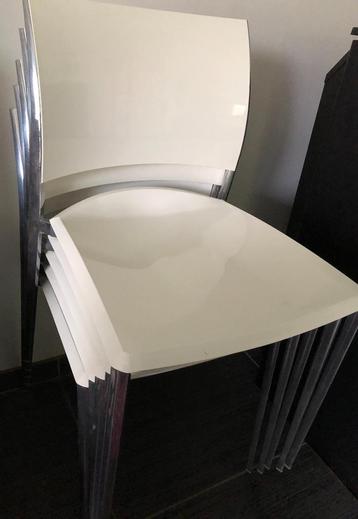 5 stoelen beschikbaar voor biedingen