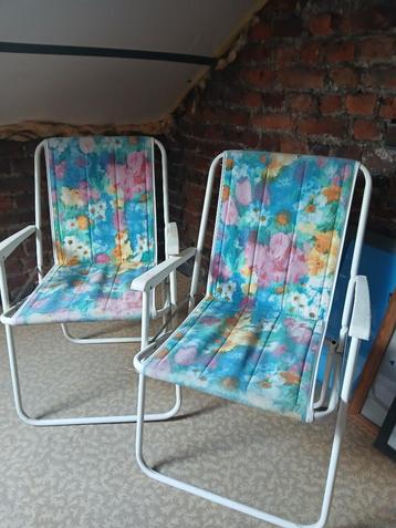  2 sièges pliant de plage vintage beschikbaar voor biedingen