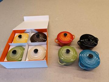 8 mini cocottes le creuset