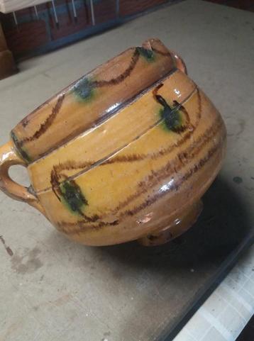 Old ceramic pot from South France - Circa 100 Years old beschikbaar voor biedingen