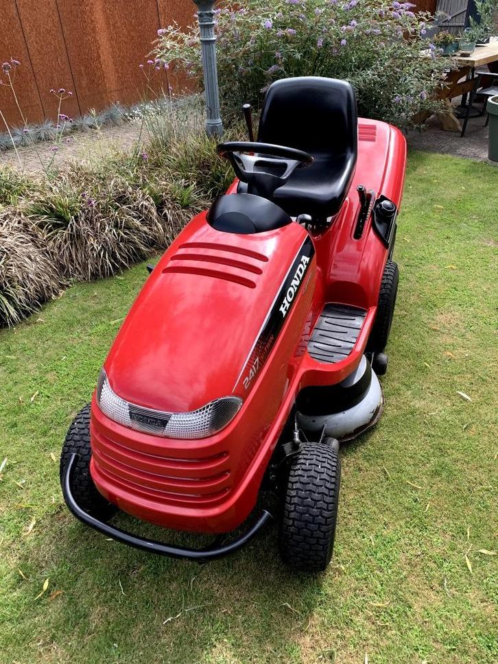 Honda 2417 V-Twin zitmaaier., Tuin en Terras, Zitmaaiers, Gebruikt, Elektrische starter, Opvangbak, Ophalen