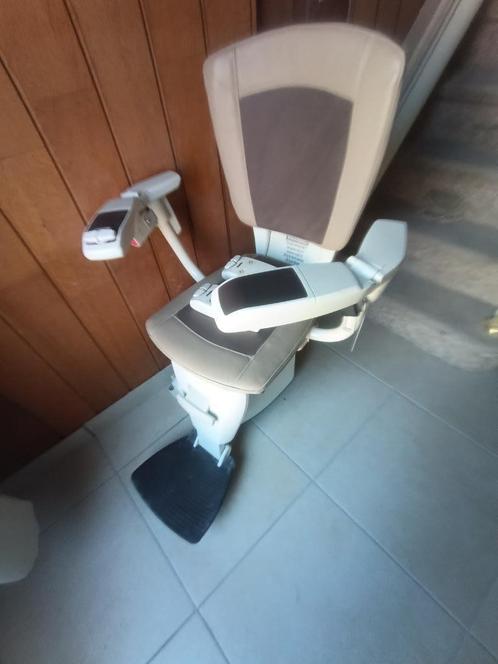 Traplift met bocht – perfect werkend – te demonteren, Huis en Inrichting, Overige Huis en Inrichting, Gebruikt, Ophalen