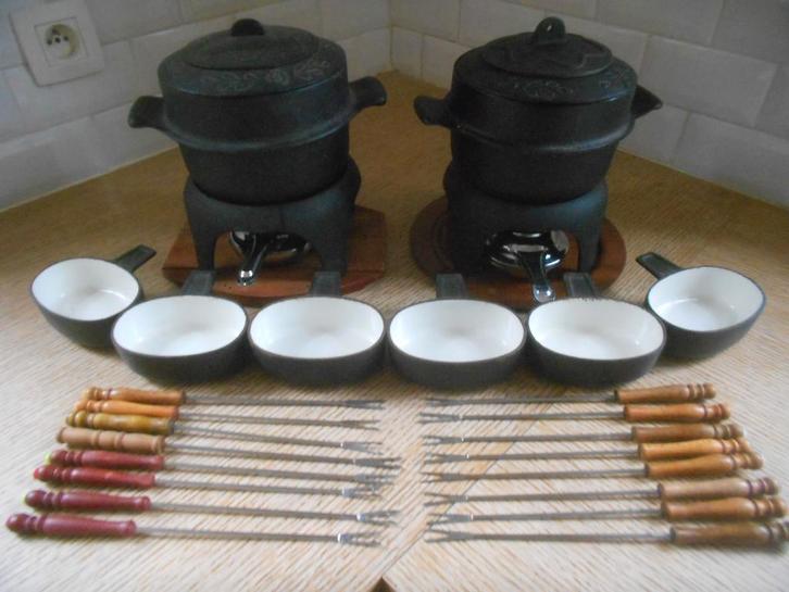 2 fondues + 6 geëmailleerde schalen (gietijzeren braadpan) 0, Huis en Inrichting, Keuken | Potten en Pannen, Gietijzer, Ophalen of Verzenden