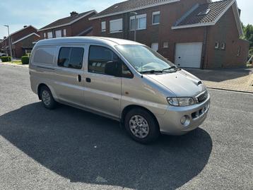HYUNDAI 2.5 CRDI DUBBELE CABINE AIRCO, Auto's, Stof, Radio, Particulier, Zilver of Grijs