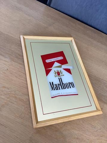 Miroir publicitaire cigarettes Marlboro no Ajja 