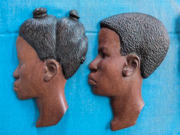  Levensgroot Afrikaans houtsnijwerk beschikbaar voor biedingen