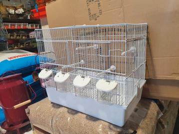Witte broedkooi draadkooi stapelbaar 45cm ( met onderbak ) beschikbaar voor biedingen
