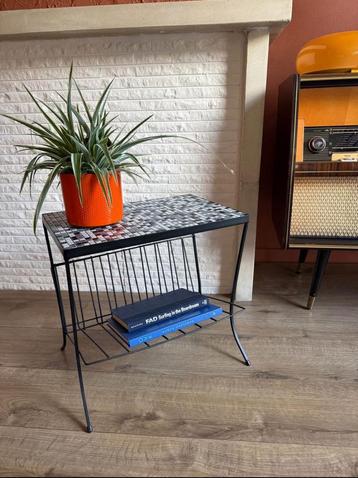 Vintage Mozaïktafeltje beschikbaar voor biedingen