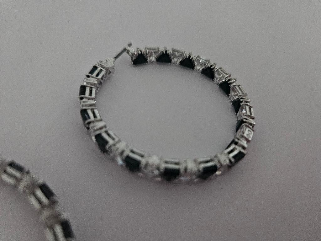 Swarovski oorbellen, Handtassen en Accessoires, Oorbellen, Ophalen, Zo goed als nieuw, Zwart