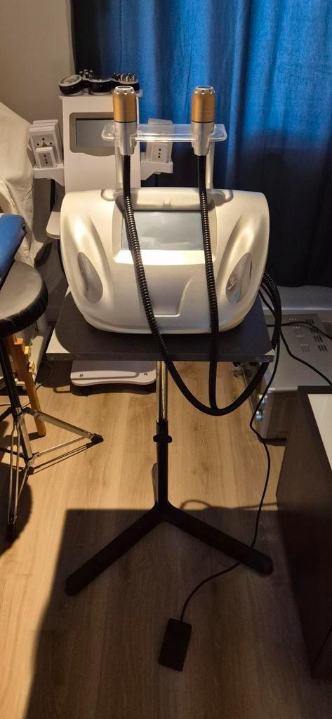 Apareille Vmax hifu, Bijoux, Sacs & Beauté, Beauté | Soins du corps, Enlèvement