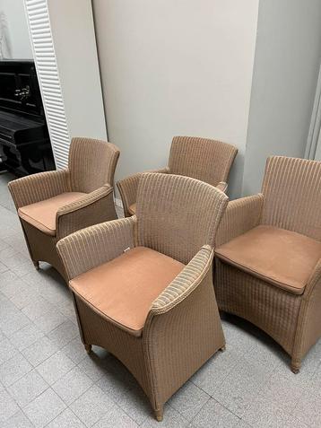 Vincent Sheppard stoelen + kussen beschikbaar voor biedingen