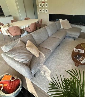 sofa beschikbaar voor biedingen