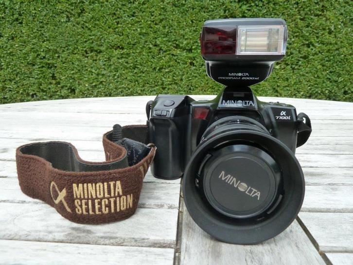 Boîtier Minolta 7700i + Databack + 35-105 mm + Flash 2000xi, TV, Hi-fi & Vidéo, Appareils photo analogiques, Comme neuf, Reflex miroir
