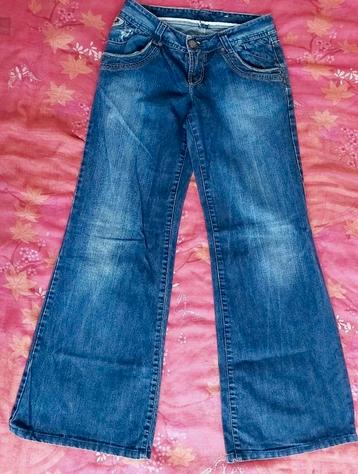 LOIS Jeans met wijde pijpen en lage taille beschikbaar voor biedingen