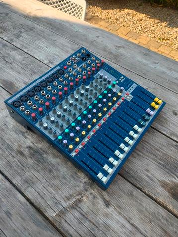 Soundcraft EFX8 in nieuwstaat beschikbaar voor biedingen