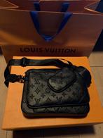 Sacoche Louis Vuitton, Handtassen en Accessoires, Tassen | Schoudertassen, Overige merken, Verzenden, Zwart, Zo goed als nieuw