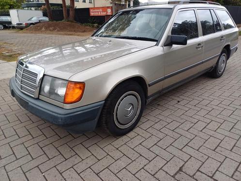 Mercedes 230te oldtimer originele staat, Auto's, Mercedes-Benz, Bedrijf, Te koop, 200-Serie, Centrale vergrendeling, Benzine, Ophalen
