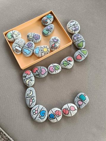 Beach pebbles, rivierkeien voor happy stones beschikbaar voor biedingen