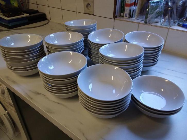 Lot Porcelein kommetjes 14 cm, dessertcoupes, amuse, dessert, Huis en Inrichting, Keuken | Servies, Zo goed als nieuw, Ophalen