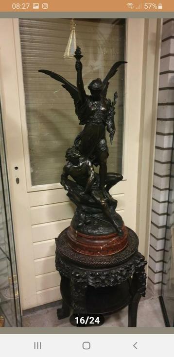 Gezocht antieke bronzen en of marmeren beelden  beschikbaar voor biedingen