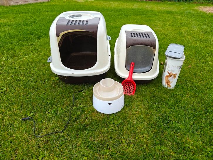 2x peewee kattenbak incl schepje en zak Hills urinary care, Dieren en Toebehoren, Kattenbakken, Gebruikt, Gesloten, Ophalen