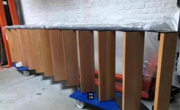 Steel look Trap plaatsbesparend beschikbaar voor biedingen
