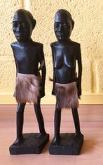 plusieurs statues africaine, Collections, Enlèvement